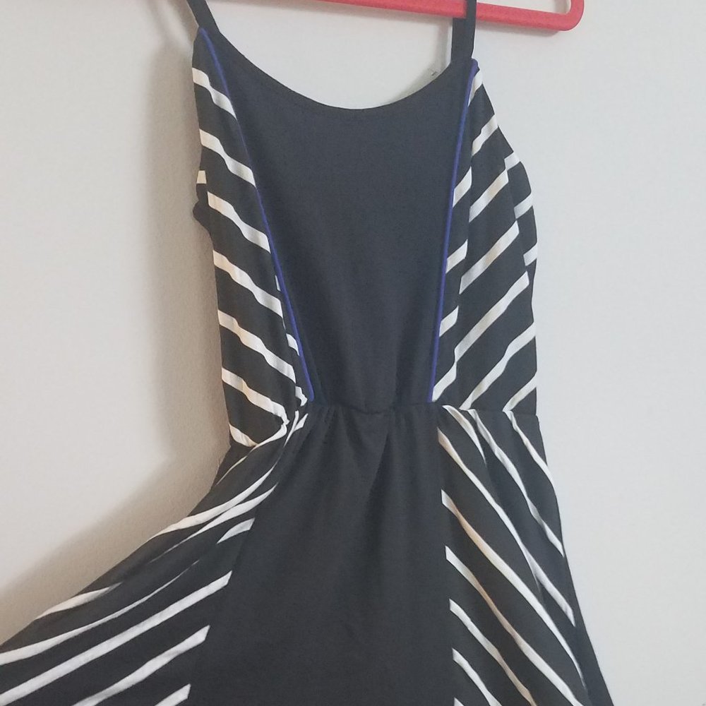 As U Wish XS  Asymmetrical hem Striped